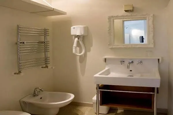 ***  Nina Casetta De Trastevere Guest House Rome Italy