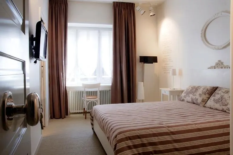 Nina Casetta De Trastevere Guest House Rome