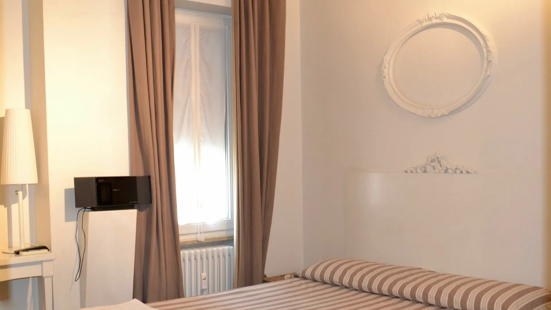 Nina Casetta De Trastevere Guest House Rome